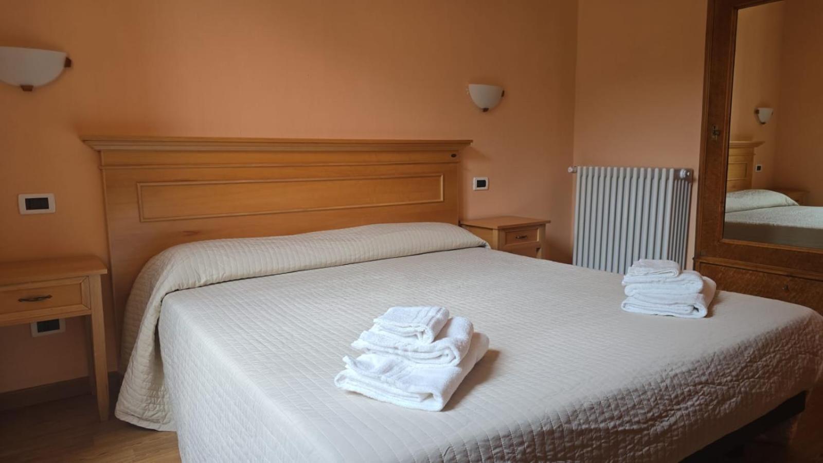 Albergo Minetto Martina Olba Exterior photo